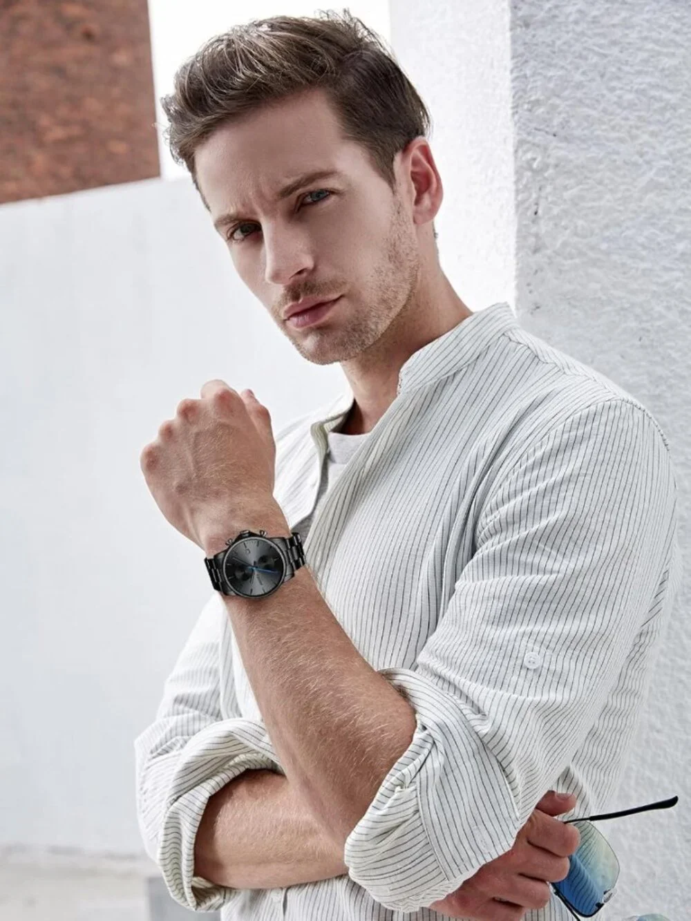 Stylish Men's Analog Quartz Watch - Waterproof Stainless Steel, Day & Date